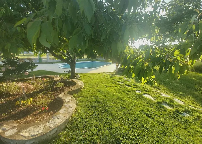 Kaja House Apartments